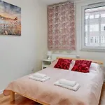 Centrum - 4-osobowy Z Balkonem Daire Gdansk