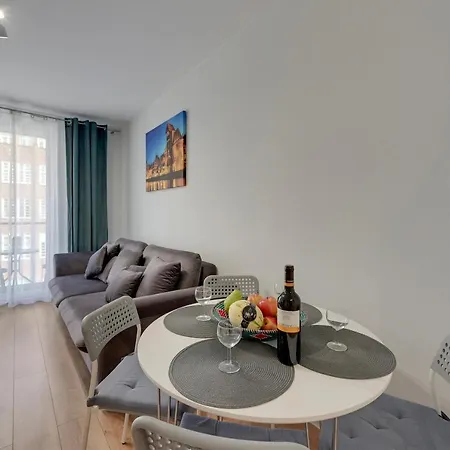 Centrum - 4-osobowy Z Balkonem Lejlighed *