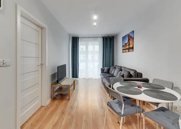 Centrum - 4-osobowy Z Balkonem *