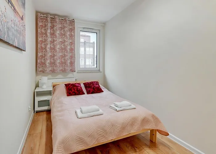 Daire Centrum - 4-osobowy Z Balkonem